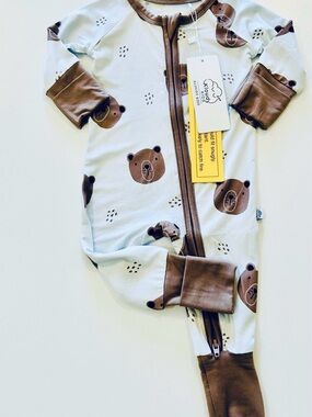 NWT Cream Bear Print Bamboo Convertible Zippy with Brown Trim